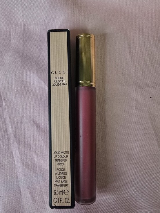 Gucci Other - Gucci Rouge A Levres Liquide Matte Lipstick In Cornelia Pink, NEW